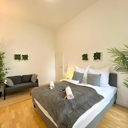 Jungle Retreat Im Zentrum Apartment BRE